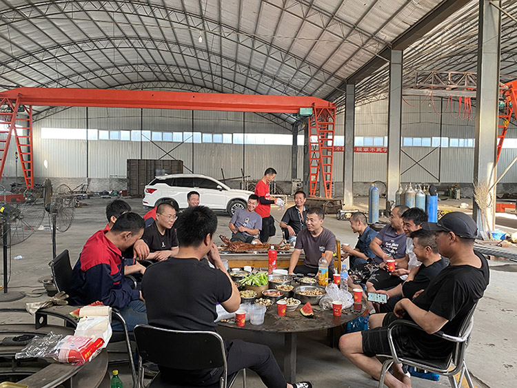 來賀模具廠家 來賀模具廠家