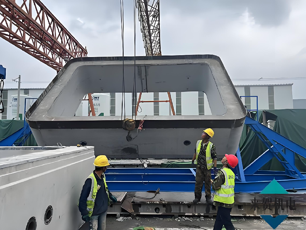 裝配式頂管工作井模具在硬巖中的受力特點(diǎn)研究